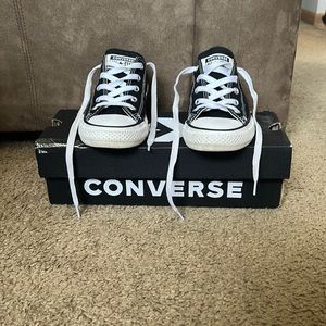 Black Converse size youth 1